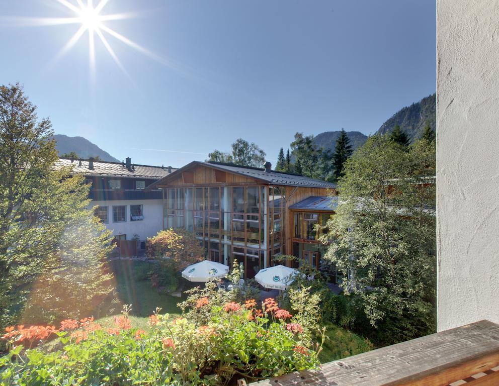Outdoorhotel Jaeger Von Fall Lenggries Exterior photo